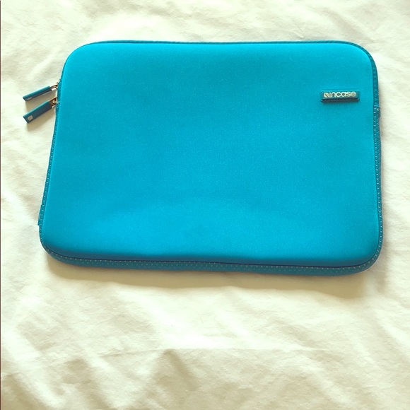 Incase Handbags - Incase laptop sleeve w/ padding & faux fur lining
